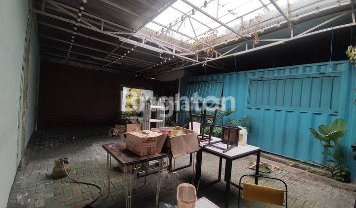 rumah usaha  nol jalan raya sidoarjo 2
