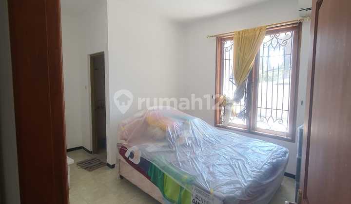 Ready-to-Occupy Well-Maintained House in Dharma Husada Location !! 2