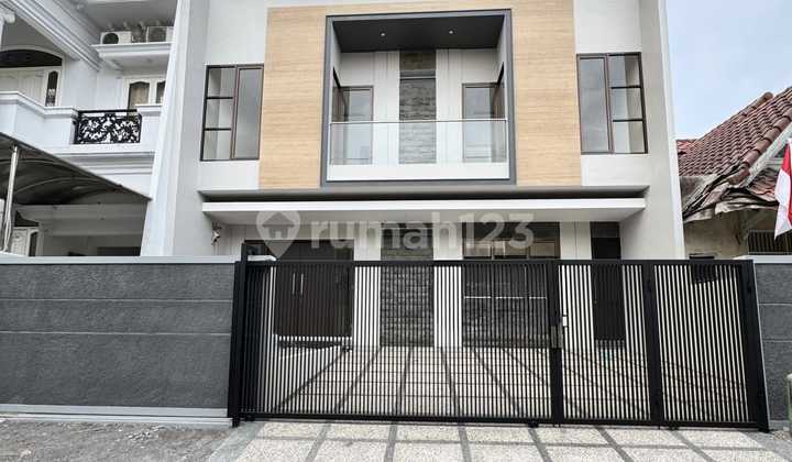 New Listing !! Rumah Citraland Utama Cluster International Village