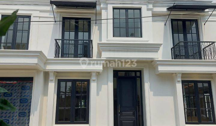 Rumah baru american classic di bangka kemang jaksel 2