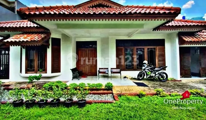 Rumah layak huni dikebayoran baru komplek premium 