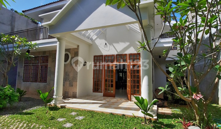 Rumah asri nyaman dicilandak citos jakarta selatan