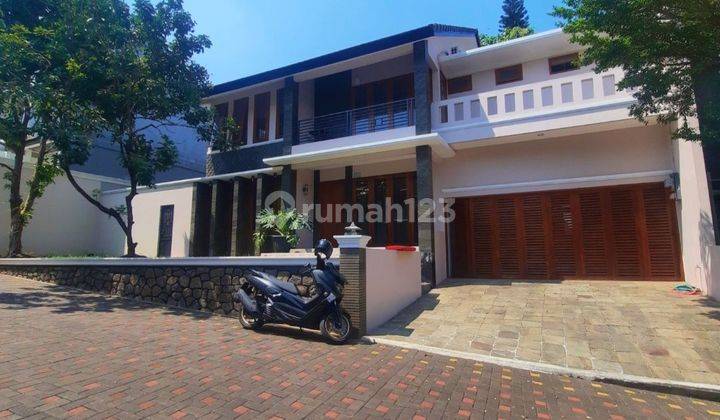 Rumah cantik dalam townhouse cirende dekat lebak bulus 2