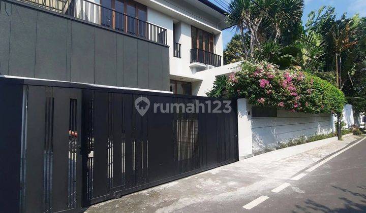 Rumah tropical modrn design lingkungan nyaman lokasi premium 2