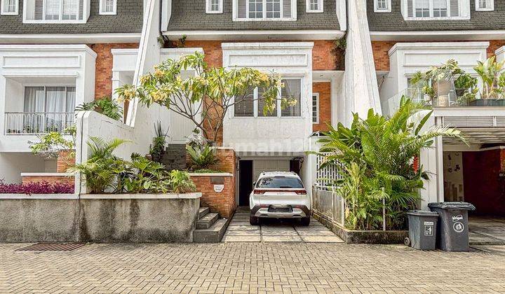 Rumah Classic Eropa Dalam Townhouse Veteran Bintaro Jaksel 1