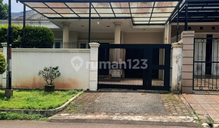 Pondok Indah 1-Story House Well-Maintained Comfortable Location
