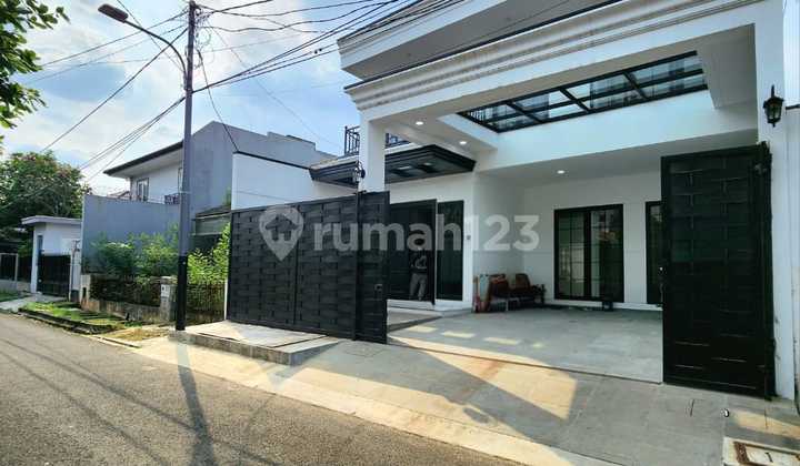 Ready-to-Live House in Pondok Indah, South Jakarta, Modern Luxury