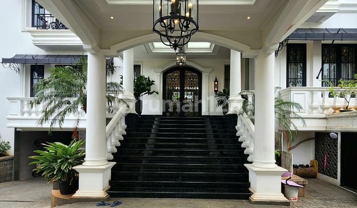 Kemang South Jakarta American Classic Luxury Furnished House 2