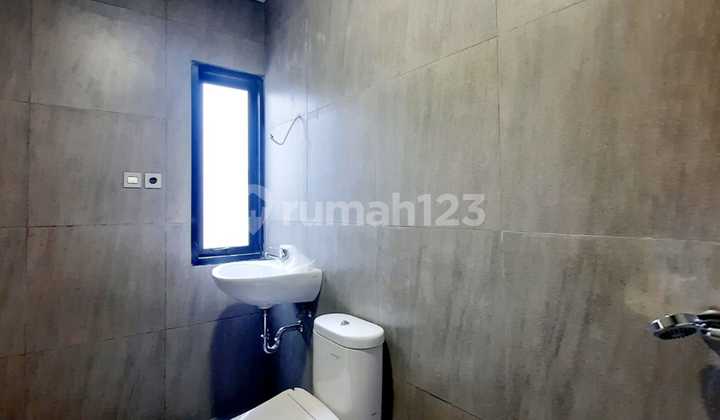 Dijual Rumah baru modern minimalis siap huni dlm komplek kreo 5