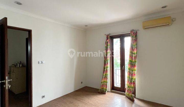 DIJUAL RUMAH MODERN SINGLE HOUSE
CIRENDEU DEKAT LEBAK BULUS

 13