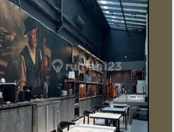 Gedung Komersial di Jalan Raya S. Parman 534m2, Jakarta Barat