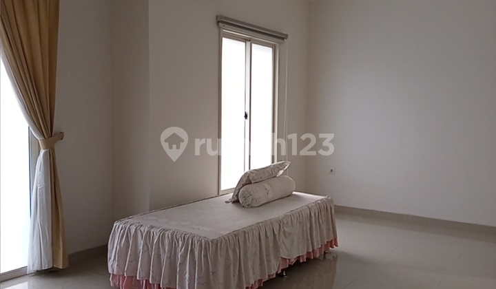 Rare, Super Neat, Clean, Newly Renovated, Comfortable and Secure Within a 24/7 Cluster 2