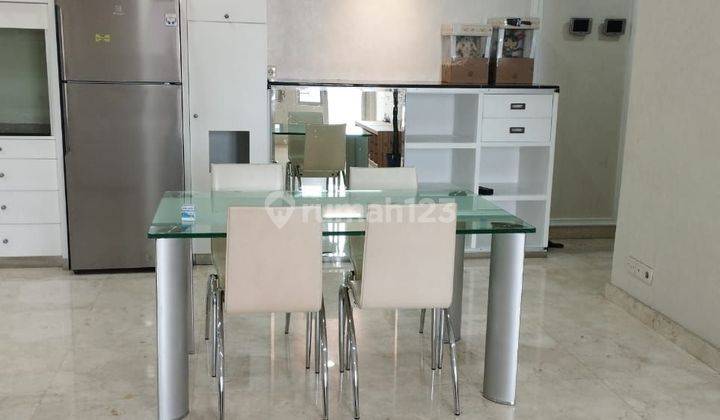 Dijual Apartemen Paladian Bagus & Furnish 2