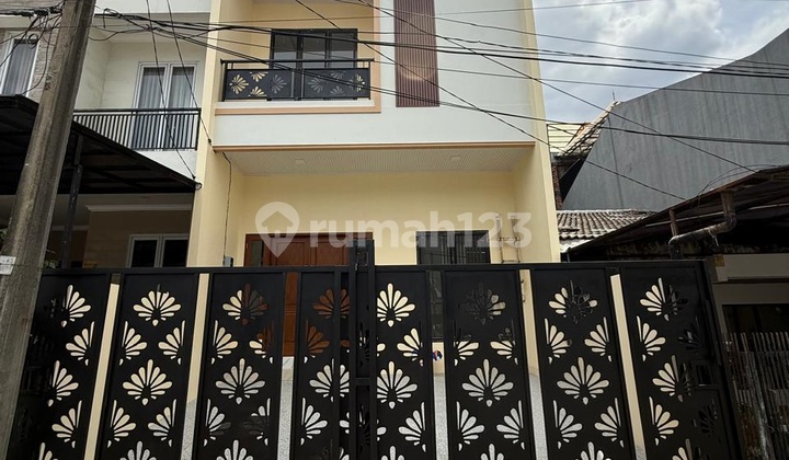 Minimalist House Brand New Flood-Free Kelapa Gading Minimalist House Brand New Flood-Free Kelapa Gading