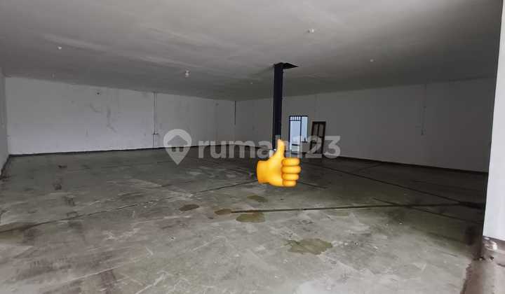 Gudang di Jalan Utama dan Dua Arah di Bekasi Kota