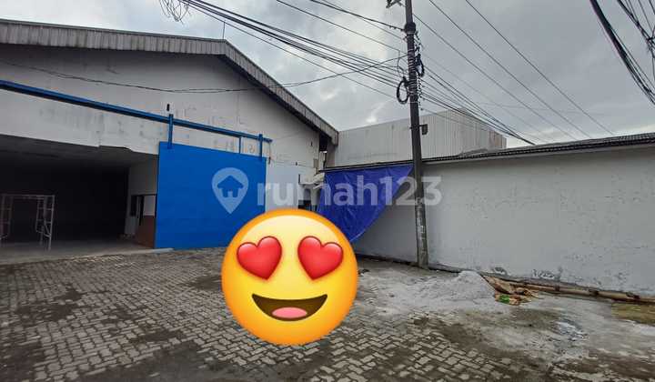 Gudang dan Ruang Usaha di Jalan Utama dan Dua Arah di Bekasi Kota