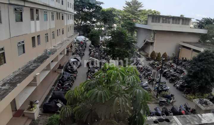 hunian lantai rendah full furnish view bagus dekat mall