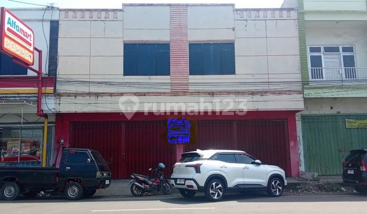 Strategic Shop House Rental In Jember 1