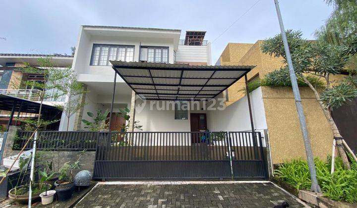 Rumah Minimalis Modern Style dengan Rooftop di Villa Cinere Mas 1