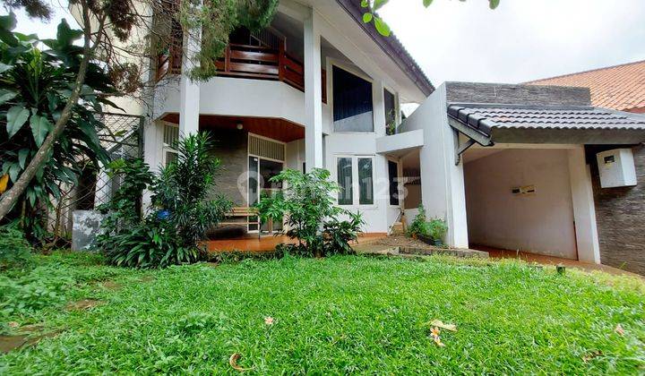 Rumah Bagus Dengan Kolam Renang di Villa Cinere Mas 1