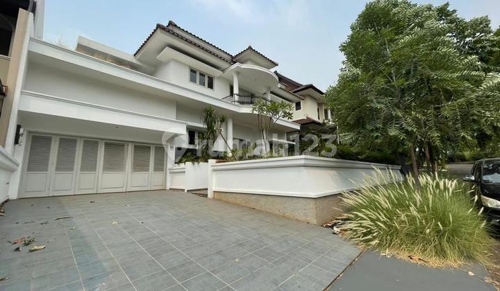 Hunian Mewah Super Nyaman Berlokasi Strategis di Lebak Bulus Hunian Mewah Super Nyaman Berlokasi Strategis di Lebak Bulus