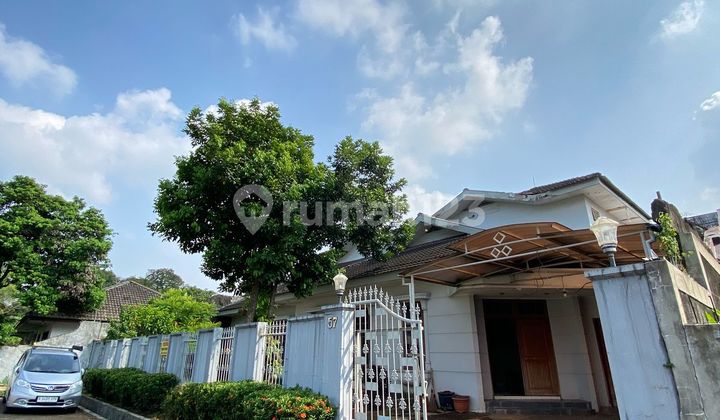 House with 500 m2 Land Semi Furnished in Cinere Complex - Close to Toll Road House with 500 m2 Land Semi Furnished in Cinere Complex - Close to Toll Road