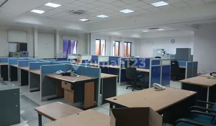 Investasi Kantor di Gambir Jakarta Pusat - Akses Mudah, Lokasi Premium, Siap Pakai