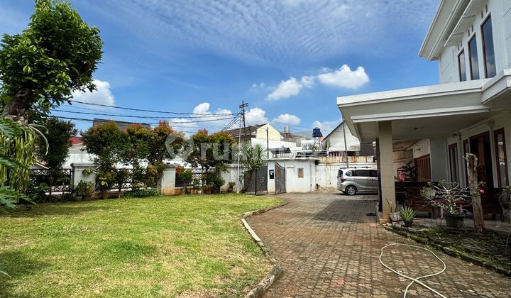 House in Cinere Complex with a Private Swimming Pool 2