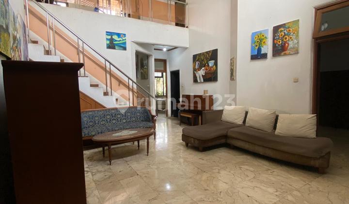 Rumah Mewah Jati Padang - Carport Luas, Lokasi Strategis Dekat Tol dan Mal