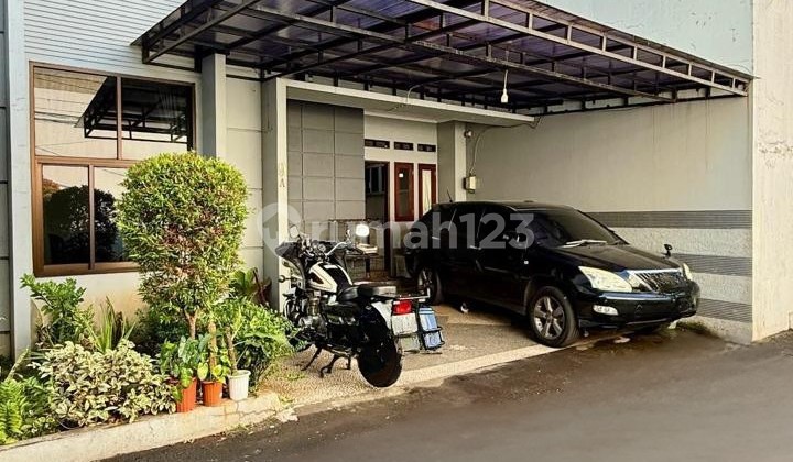 Comfortable Strategic House in Pejaten Barat, South Jakarta