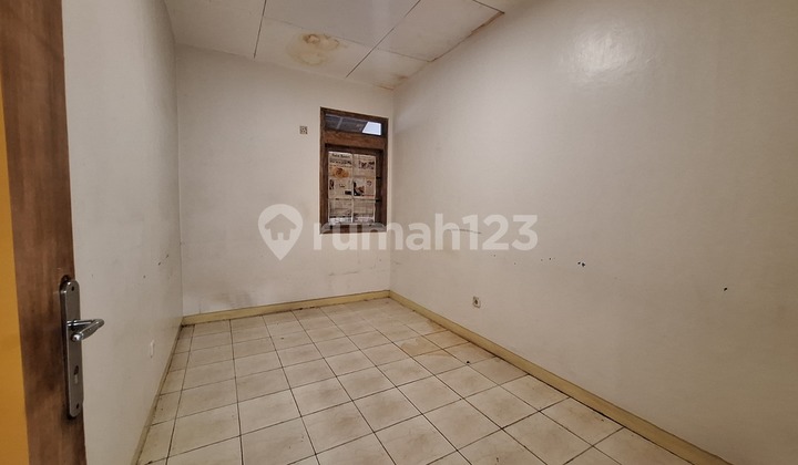 Ruko/Commercial in Terogong Raya - Strategic Location, Suitable for Various Businesses 2