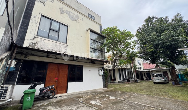 Gedung Kantor Siap Pakai di Jagakarsa - Luas dan Strategis Gedung Kantor Siap Pakai di Jagakarsa - Luas dan Strategis