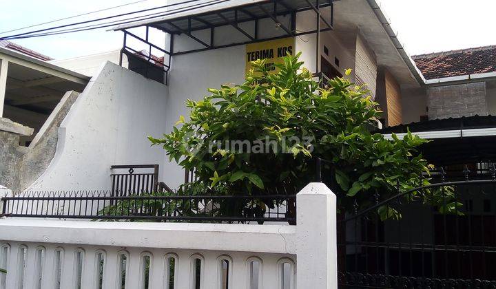 Rumah 2 lantai + Kost 8 Kamar Dijual SHM kondisi Bagus Terawat  3
