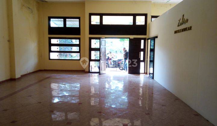 Rumah Jual di Jalan Kaliurang SHM Bagus   4