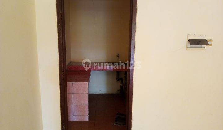 Rumah Jual di Jalan Kaliurang SHM Bagus   9