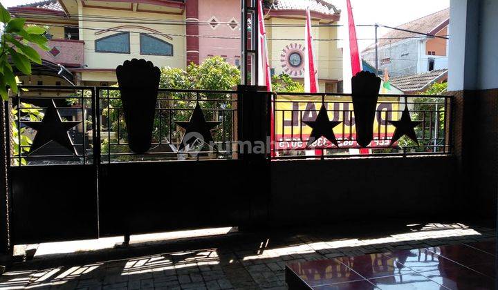Rumah 2 Lantai Dijual di Jalan Durian Raya SHM kondisi Bagus 5