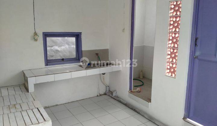Ruko 2 Lantai Dijual di Jalan Panglima Sudirman SHM kondisi Bagus 9