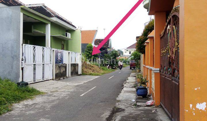 Tanah Dijual Murah di Jalan Anjasmoro SHM 272 m²