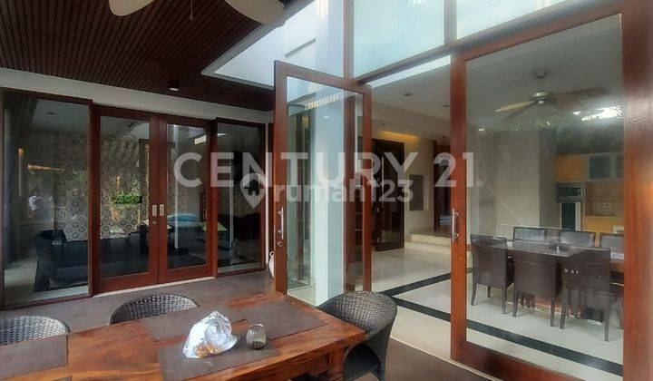 Rumah Mewah Dan Swimming Pool Di Permata Hijau, Jakarta Selatan  10