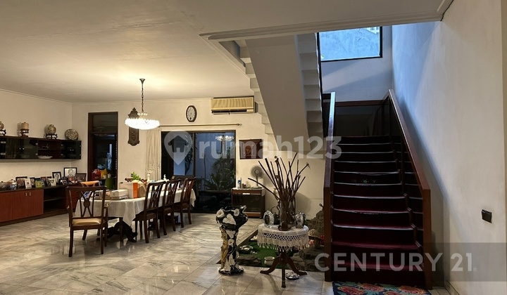 Rumah Terbesar Dengan Tanah Seluas 1.102 Meter Dalam Kawasan Eksklusif Di Permata Hijau 2