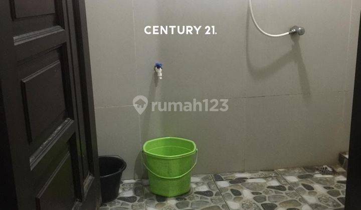 RUMAH HOOK MODERN CLASSIC SIAP HUNI DI PERUMAHAN PULO GEBANG JAKT 2