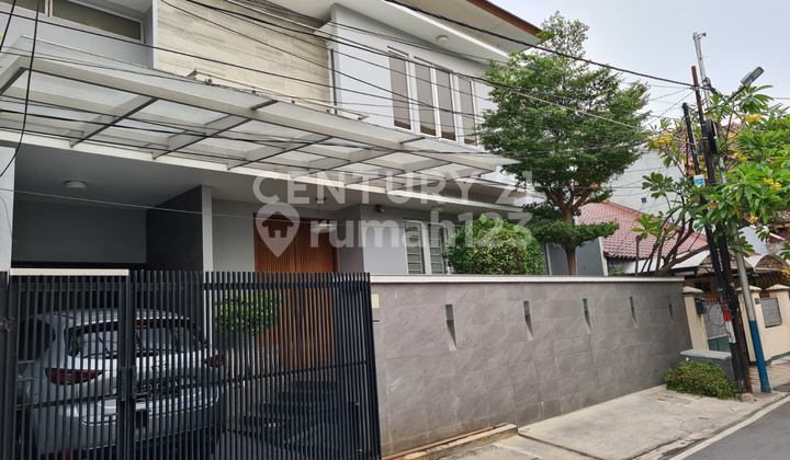 Rumah Mewah di Kawasan Elit Cempaka Putih Tengah Rumah Mewah di Kawasan Elit Cempaka Putih Tengah