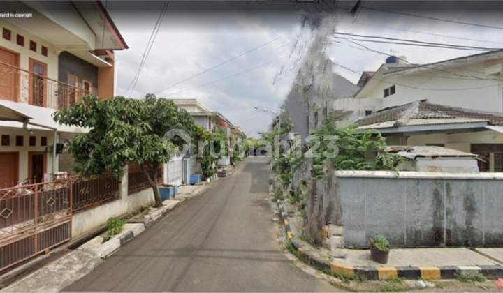 Rumah Tua Hitung Tanah Hook Di Komplek Perumahan Eksklusif Lokasi Premium Di Rawamangun, Jakarta Timur Rumah Tua Hitung Tanah Hook Di Komplek Perumahan Eksklusif Lokasi Premium Di Rawamangun, Jakarta Timur