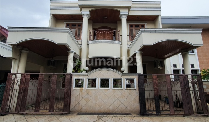Rumah Bergaya Eropa Terbagus 2 Lt Lokasi Premium Di Pondok Kopi Rumah Bergaya Eropa Terbagus 2 Lt Lokasi Premium Di Pondok Kopi
