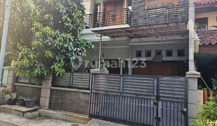 Rumah Bagus Siap Huni Dalam Komplek Elit One Gate Sistem Lokasi Premium Di Pulo Asem Rumah Bagus Siap Huni Dalam Komplek Elit One Gate Sistem Lokasi Premium Di Pulo Asem