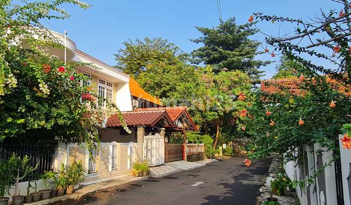 Rumah Terbagus Dengan Layout Tertata Baik Berada Dalam Perumahan Eksklusif Cempaka Putih Jakarta Pusat