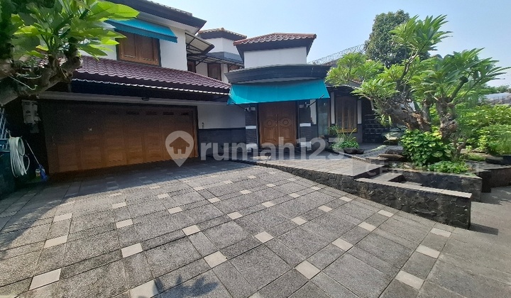 Grand Elegant Villa-Style House in South Kayu Putih Grand Elegant Villa-Style House in South Kayu Putih