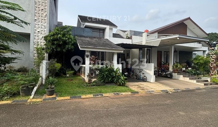 Dijual Rumah Siap Huni  Depan Taman Dalam Cluster Di Sektor 9