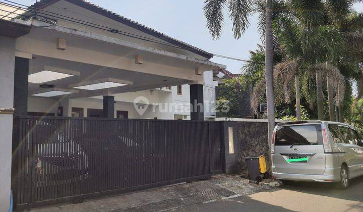 Dijual rumah dg tanah luas strategis di sektor 1 bintaro jaya 1