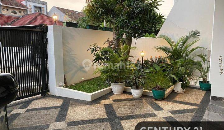 Jual rumah bagus siap huni di BSD cluster elite nyaman  2